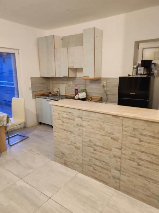 Apartmani Ketryn Crikvenica Exterior photo